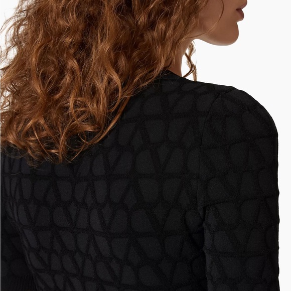 Valentino Garavani
Toile Iconographe Stretched Viscose Sweater Size S - Picture 4 of 7